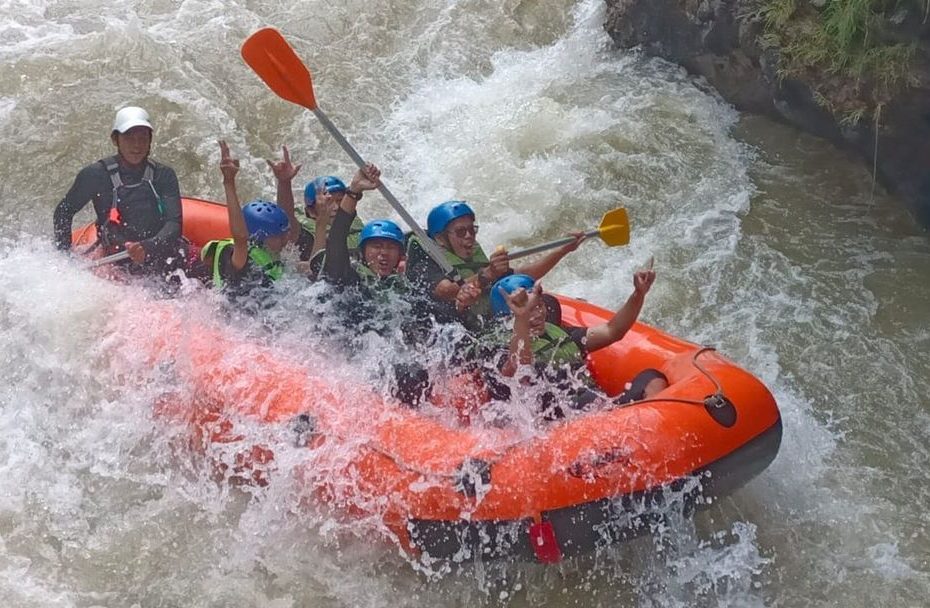 Arung Jeram di Dekat Ranca Upas: Liburan Seru Penuh Adrenalin