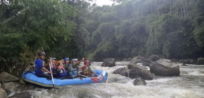 Kegiatan Rafting di Sungai Ciwidey Bandung: Petualangan Seru di Tengah Keindahan Alam
