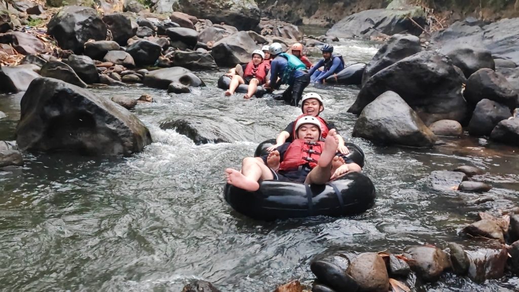 River Tubing, Rafting Alam Ciwidey: Pilihan Tepat untuk Liburan Seru di Oktober 2024