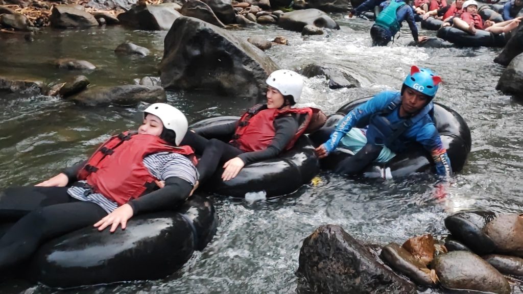 River Tubing, Rafting Alam Ciwidey: Pilihan Tepat untuk Liburan Seru di Oktober 2024